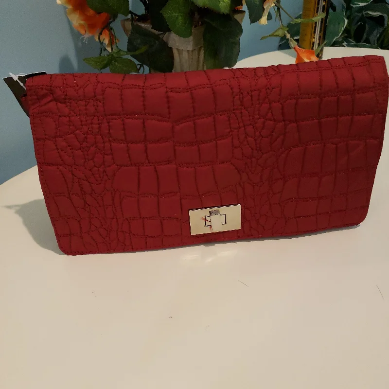 Reversible tote bags with two unique styles for versatility and flexibility -Murval Quilted Nylon Clutch Red