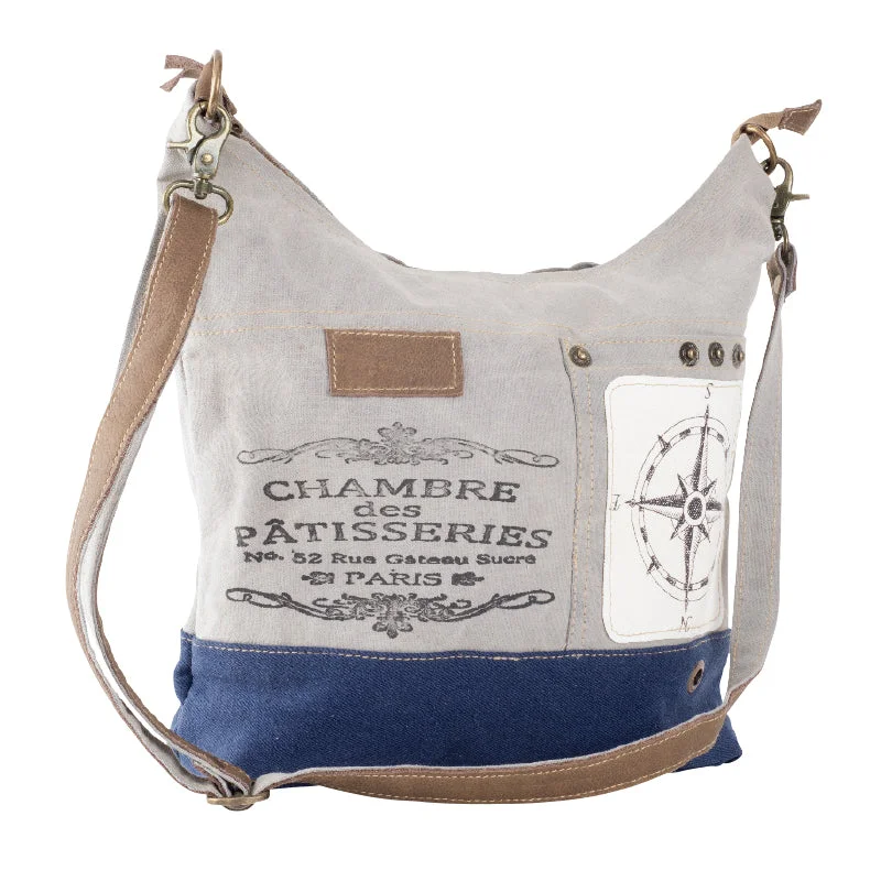 Travel tote bags with external pockets for easy access to essentials during trips -Chambre Des Patisseries Hobo Bag