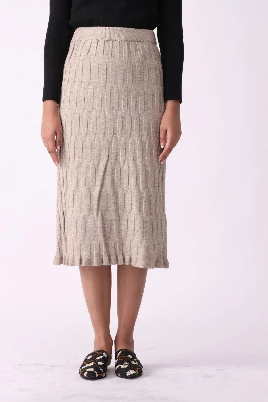 Metal Handle Bags with Style -Embossed Texture Knit Pencil Skirt