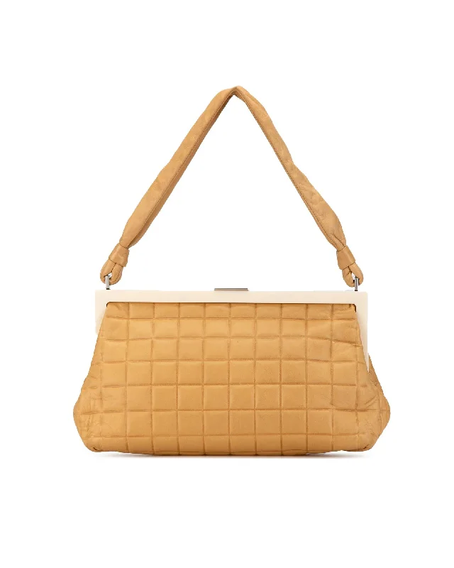 Fashion-Forward Handle Bags for Trendy -Lambskin Leather Frame Bag with Metal Clasp Closure