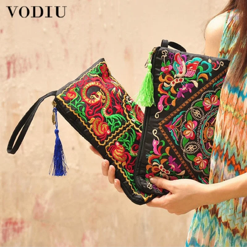 Retro plaid crossbody bags channeling vintage schoolgirl charm -Ethnic National Retro Butterfly Flower Clutch Bags