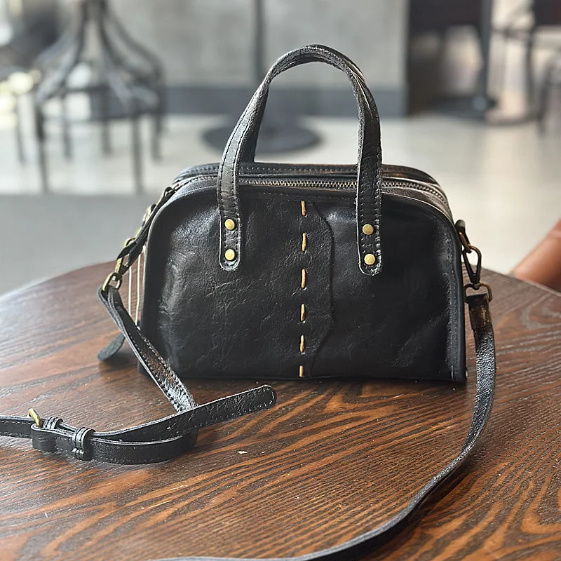 Spacious vegan crossbody bags for eco-conscious fashion lovers -Small Black Leather Crossbody Bag Small Black Leather Purse