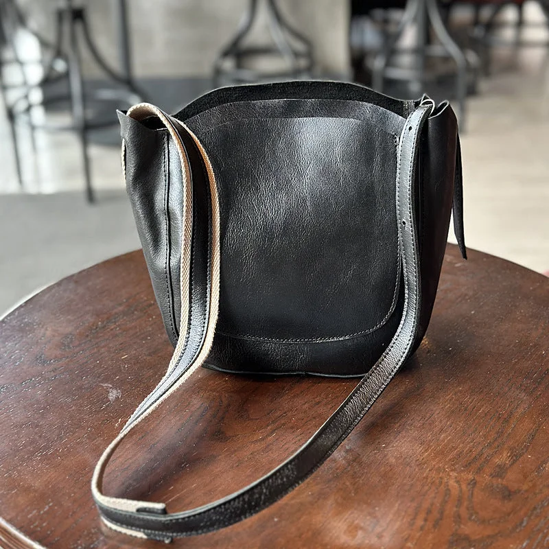 Sleek patent crossbody bags with glossy high-shine finish -Womens Small Black Leather Crossbody Bag Black Small Shoulder Purse